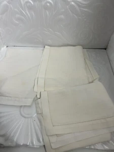VINTAGE WHITE IRISH LINEN DAMASK NAPKINS with FLOWERS & HEMSTITCH EDGE 18"(3) - Picture 1 of 6