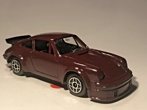 4 Zoll 1977 Porsche 934 weinrot Solido 1/43 Diecast neuwertig lose - Bild 1 von 5