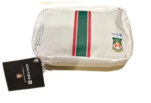 United Airlines Limited Edition Wrexham AFC Polaris Amenity Kit Sealed - Picture 1 of 3