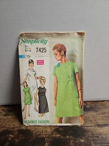 Simplicity 7425 Dress Lined Shaped Extended Neckline Sleeveless MCM Bust 34 - Picture 1 of 2