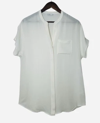 Blusa popover VINCE 100% seda off-white manga com botões tamanho pequeno  - Imagem 1 de 4