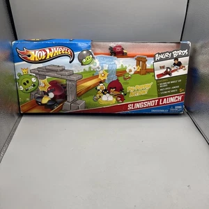 Hot Wheels Angry Birds SLINGSHOT LAUNCH Track Set Schweine Mattel Neu - Karton ist getragen - Bild 1 von 5