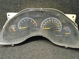 98 99 00 01 02 03 Pontiac Grand Prix Speedometer Instrument Cluster 195K OEM - Foto 1 di 5