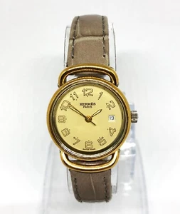 Hermes Pullman Quarzuhr. 24 mm Etui. Zifferblatt aus Gold. Datum. Sekundenhand. Damen - Bild 1 von 8