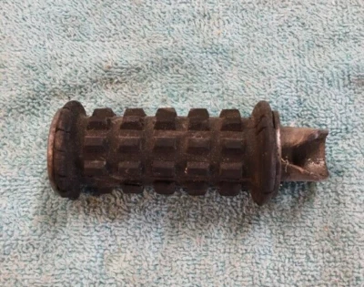 Clavija de pie de pasajero Honda CT70  Foto 1 de 3