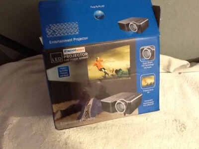 Excelvan Portable HD LED Projector Cinema Theater PC&Laptop VGA/USB/SD/AV/HDMI  - Image 1 of 4