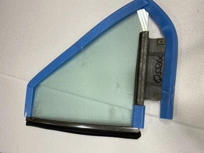 Lincoln Mark V LH cuarto ventana 77-79, excelente usado. D7LY-6529711-B DQ5526 Foto 1 de 2