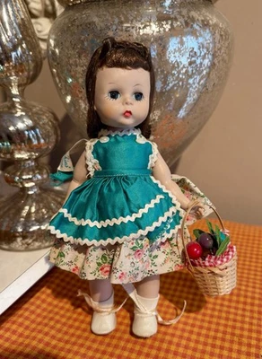 Madame Alexander Alexander-kin 1956 Wendy le lleva fruta a la abuela BKW Foto 1 de 4