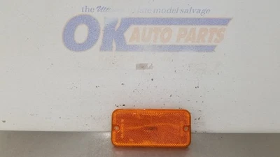 93 GMC G2500 VANDURA LUZ MARCADORA LATERAL LUZ PASAJERO DELANTERO DERECHO Foto 1 de 4