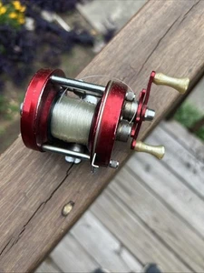 Vintage Abu Garcia Ambassadeur 5000 Red Bait Casting Fishing Reel Sweden - Picture 1 of 5