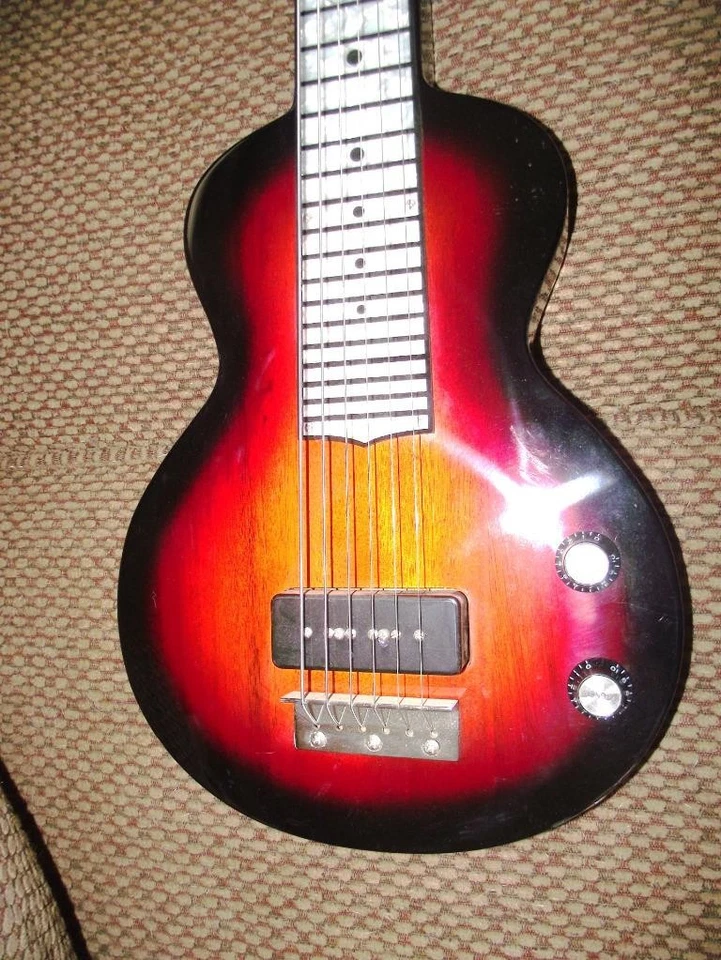 GUITARRA ELÉCTRICA DE SEIS CUERDAS GRADING KING LAP STEEL, SUNBURST, NUEVA Foto 1 de 4