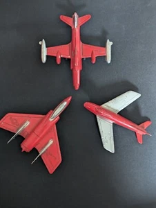 Lot Of 3 Tootsie Toy Vintage Airplanes F7U3 Cutlass F-86 Sabre F-94 Star Fire - Picture 1 of 20