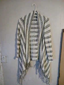 Cato Womens Sleeved Shawl Sweater Gray White Size M - Picture 1 of 5