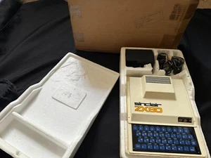 Sinclair ZX-80 zx 80 ULTRA RARE VINTAGE (VGC) with POWER SUPPLY + ORIGINAL BOX - Afbeelding 1 van 20