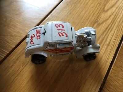 Matchbox Superfast No. 69 '33 White Heat Willys Street Rod Foto 1 de 4