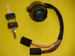 XT 500 YAMAHA CONTACTEUR A CLE AVEC DEUX CLES/IGNITION SWITCH - Imagen 1 de 1