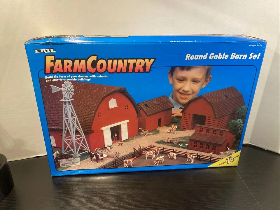 ERTL Farm Country Round Gable Barn Set 1997 Open Box Sealed Contents ! - Image 1 of 4