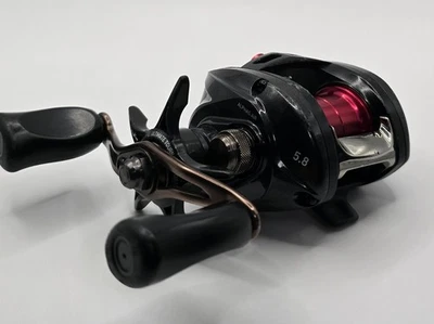 Daiwa Alphas Air 5.8L Baitcast Reel Left Hand from Japan - image 1 of 4