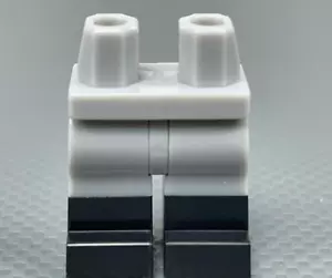 LEGO Minifigure Fianchi e Gambe Grigio Blu Chiaro con Stivali Neri Costume Procione - Foto 1 di 7