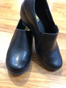 Clarks Chime Slip Resistant Womens Shoes Comfort Clogs 7M - Picture 1 of 12