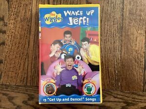The Wiggles: Wake Up Jeff! rare 2001 CA VHS Yellow Clamshell