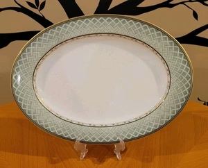 15" OVAL SERVING PLATTER Fitz and Floyd WINTER HOLIDAY Classic Choices Clean! - Picture 1 of 6