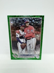 2022 Topps Update Series Juan Soto Ozzie Albies Green Foil #US310 Numbered /499 - Bild 1 von 3