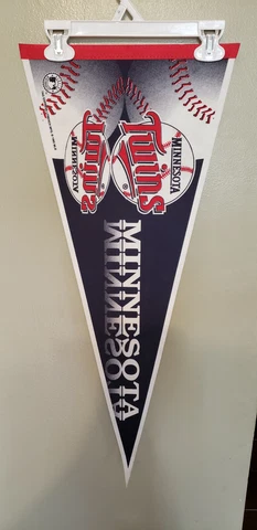 MINNESOTA TWINS MLB FELT PENNANT WITH HOLDER 11/28/21 Cover