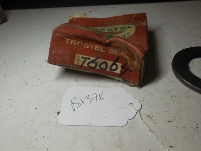 Trostel 前轮密封编号 T6064 适用于 1946 - 62 雪佛兰庞蒂亚克 — 第 1/4 张图片