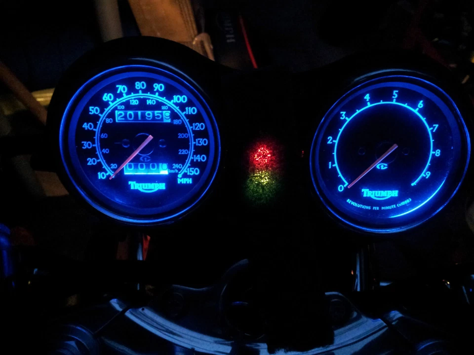 TRIUMPH THUNDERBIRD SPORT AZUL SMD LED LUCES RELOJ Foto 1 de 1