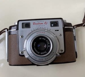 Cámara RF Kodak Bantam de colección con estuche de campo y correa ver fotos [SIN PROBAR] - Imagen 1 de 13