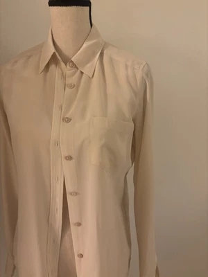 Blusa clásica beige manga larga seda bolsillo único Equipment Foto 1 de 4