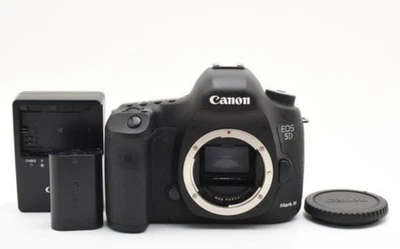 Canon EOS 5D Mark III DSLR Camera 35MP Full-Frame, CMOS, DIGIC 5+ Used - Image 1 of 3