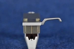 Denon DL-301 II Moving Coil Cartridge W/ Headshell In Excellent - Picture 1 of 11