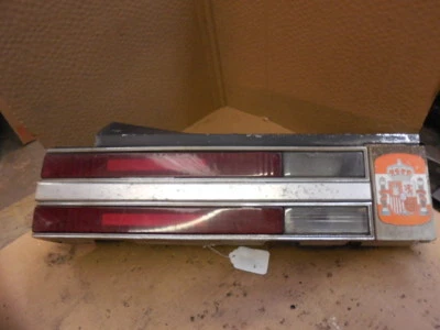 Luz trasera izquierda del lado del conductor Buick Century 1982 1983 2 puertas 5973239 Foto 1 de 4