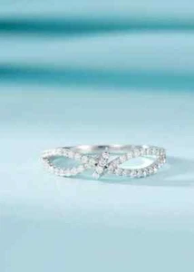 Split Shank Round Cut Lab-Grown Diamond Wedding Ring For Women In 950 Platinum - Picture 1 of 8