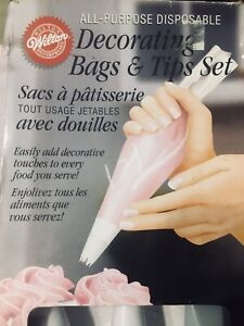 Wilton All- Purpose Disposable Decorating Bags & Tips Set (KVSFCPRSH0817)