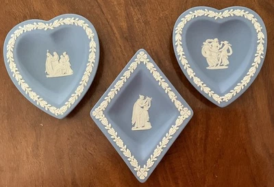 Wedgewood Jasper Ware com motivo neoclássico - Lote de três bugigangas - Imagem 1 de 4