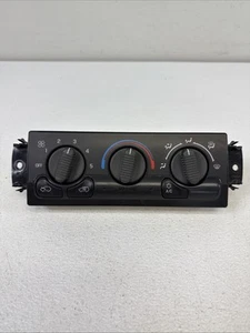 99-02 Chevy GMC Silverado Sierra Yukon Climate Control A/C OEM 15054697 - Picture 1 of 9