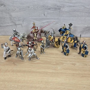 Schleich X13 Mondo dei Cavalieri Torneo Figure Cavallo Giallo Blu Rosso Argento - Foto 1 di 24