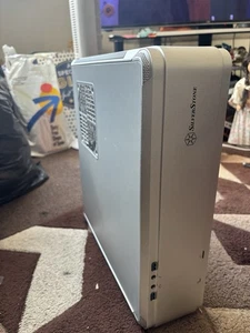 SilverStone SST-FTZ01S - Fortress Mini ITX PC Case - Picture 1 of 24