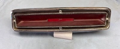 Oldsmobile Starfire 1964 parte de luz trasera #5955218 (derecha) - OEM GM Olds Guide 3 Foto 1 de 4