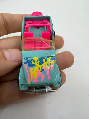 Vintage 1990 Hot Wheels Trailbuster Jeep CJ-7 Neon Pink/Blue  Diecast #110 1/64 - Image 1 of 4