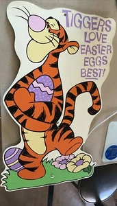 Disney 2002 Yard Art Winnie the Pooh Tiggers Love Easter Stake 34" - Picture 1 of 4