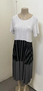 Alembika Kleid Damen, Made in Israel, kurzärmelig, GrößeM schwarz & weiß Farbe neu mit Etikett - Bild 1 von 4