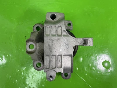 VOLVO XC40 GEARBOX MOUNT PASSENGER LEFT 2.0 DIESEL 32224765 2018-2022 ENGINE - Image 1 of 4