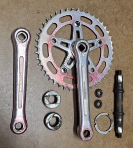 TEAM SCHWINN 170mm Red BMX Alloy Crank Arm Set Spindle BB Cups Sugino Vintage - Picture 1 of 11