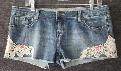 Vanilla Star Shorts Denim & Lace Size 11 Cut-offs - Image 1 of 4