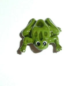 Adorable Frog Metal Shank Button 1/2" x 1/2" - Green Frog Button Toad - Picture 1 of 6