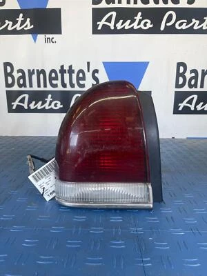 Conjunto de luces traseras 94-96 NEW YORKER FWD extremos izquierdos; Lh Foto 1 de 4